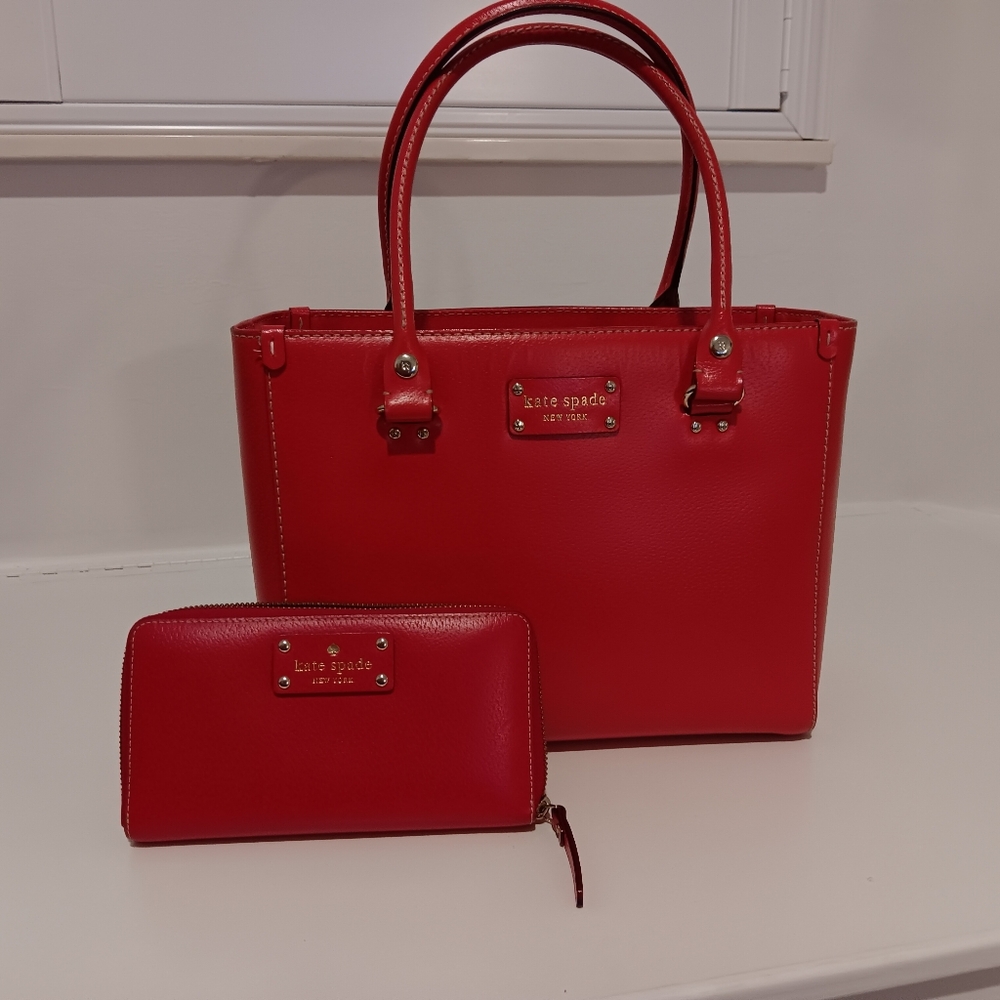 REDUCED!! Classic Kate Spade Bag & Wallet Lipstick Red!